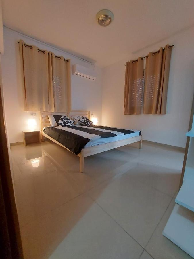 Adi'S Apartment - طبريا المظهر الخارجي الصورة